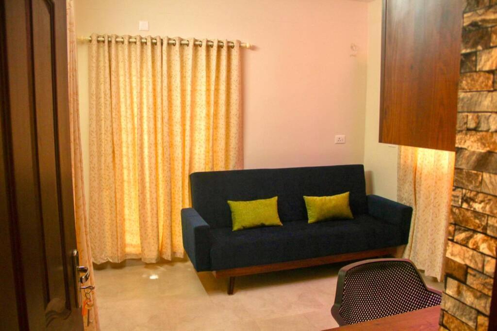 Royale Living Spaces - Luxury Serviced होटल के अलावा