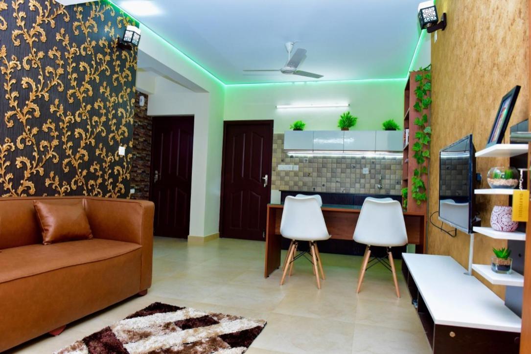 Royale Living Spaces - Luxury Serviced होटल के अलावा