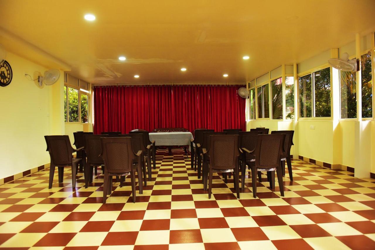 होटल के अलावा Royale Living Spaces - Luxury Serviced Thiruvananthapuram